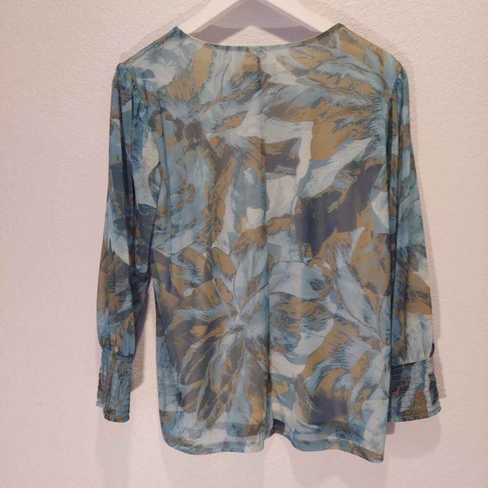 G by Giuliana Floral Blouse Blue Gold Size S - Picture 5 of 8
